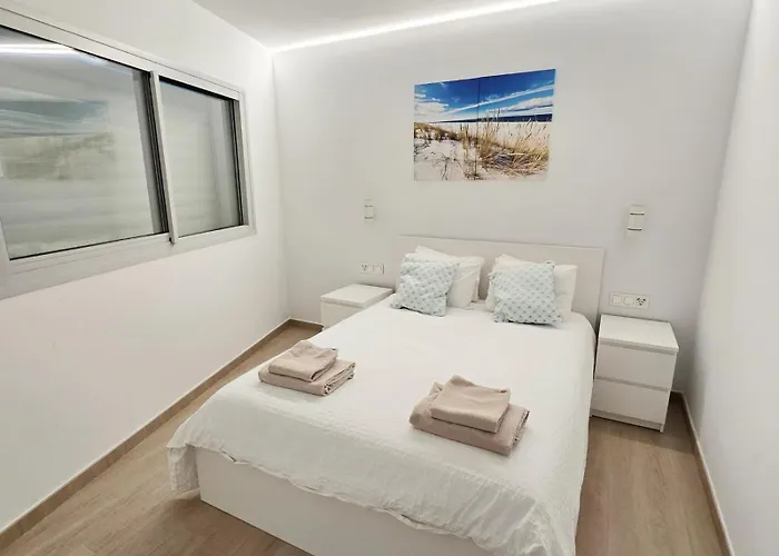 Bonito Carvajal - - The Wave * Fuengirola