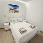 Bonito Carvajal - - The Wave Apartman *