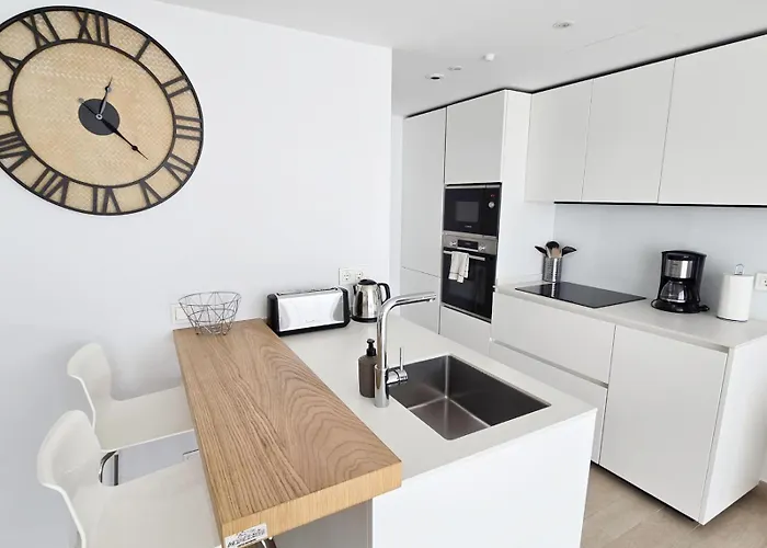 Bonito Carvajal - - The Wave פואנגירולה